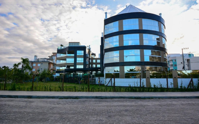 Gaivotas Golden - a 200 metros da praia