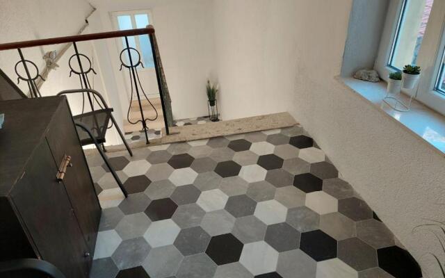 Studio Apartment NIKO II 5 min to center