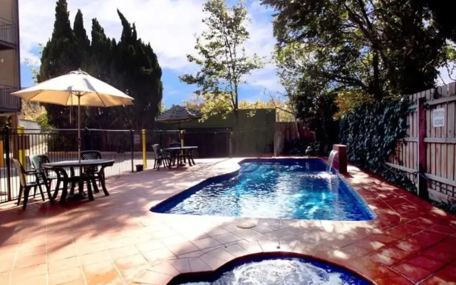 StayCentral - Catani Garden