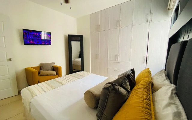 Bambu Residencial with Pool Near Beach