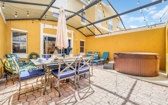 Family Oasis, Cozy Retreat With Bunk Room