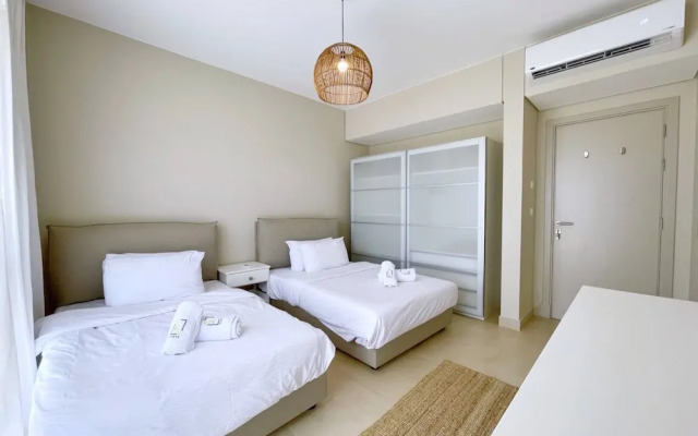 Xuru Stays I Roomy & Relaxed 1bdr @ Mangroovy Free Beach & Pool