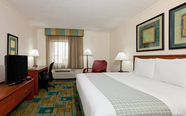 La Quinta Inn Chicago Willowbrook