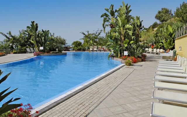 Hera Club Resort
