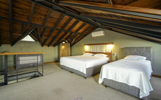 The Green Goose Hotel