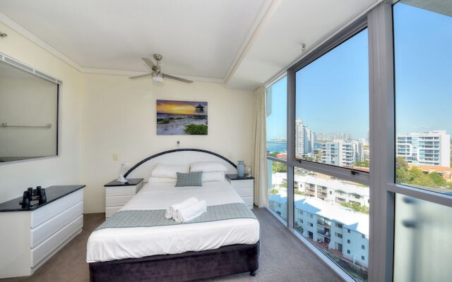 Beachfront Resort 2 Bedroom High Floor