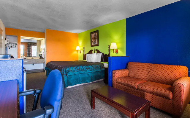 Rodeway Inn & Suites