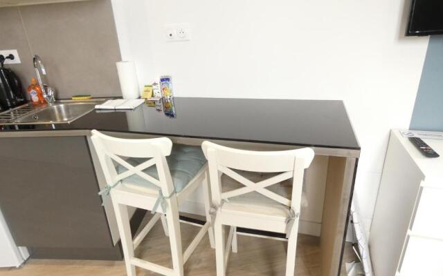 Charmant studio, terrasse privative [Moulin Blanc]