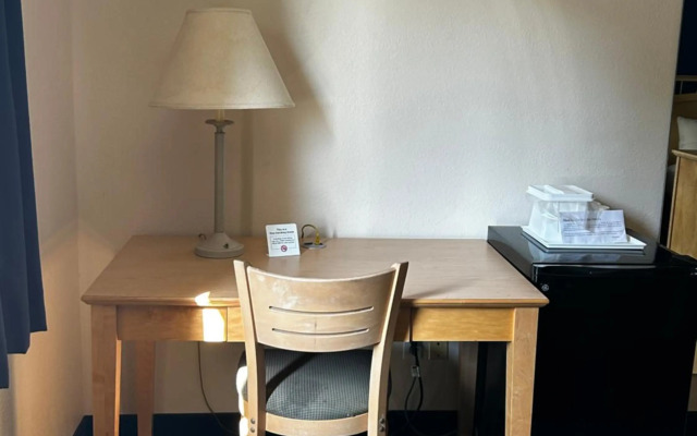 Ameristay Hotel Inn & Suites Waverly