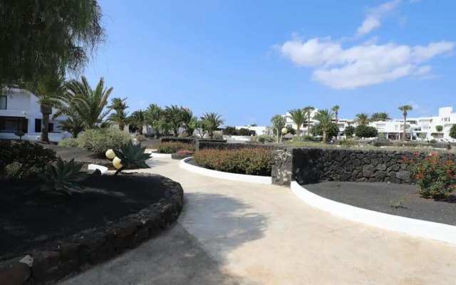 Casa Linda 2 bed apartment in Costa Teguise