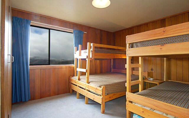 Hotham 1750 11