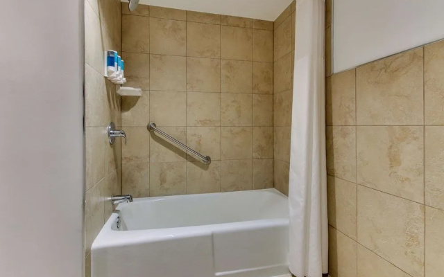 Drury Inn & Suites Poplar Bluff