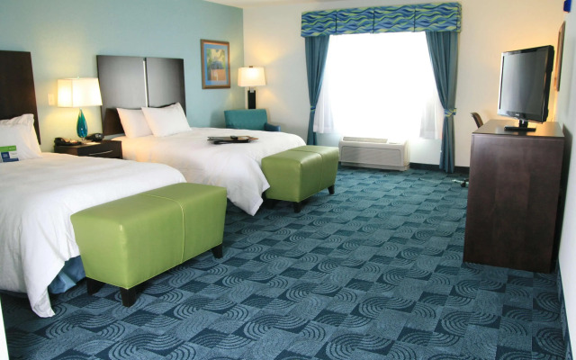 Hampton Inn & Suites Dallas/Lewisville-Vista Ridge Mall, TX