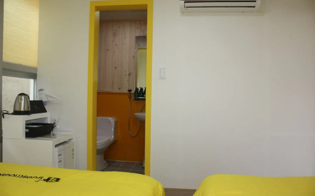 24 Guesthouse Nampo Station