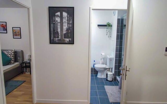 Apartment Near University and Airport Paris-orly by Servallgroup