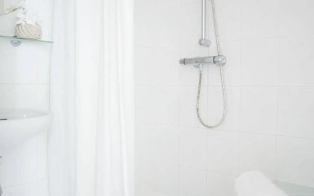 Herengracht Canal Apartment