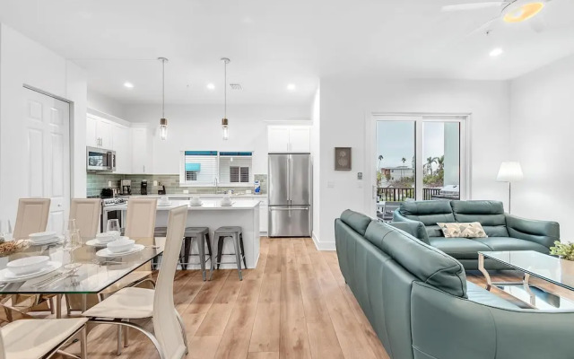 Azul Townhomes A1