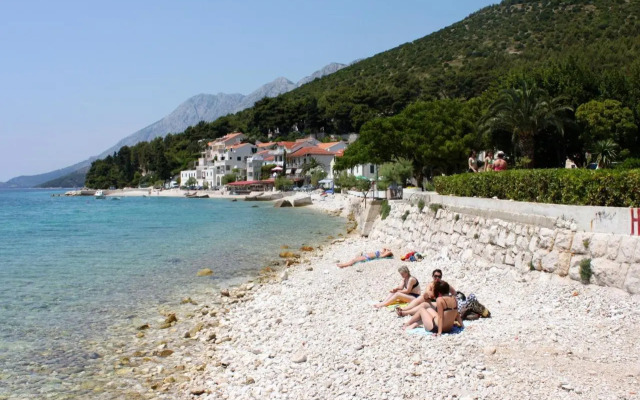 Apartments by the sea Zaostrog, Makarska - 2663