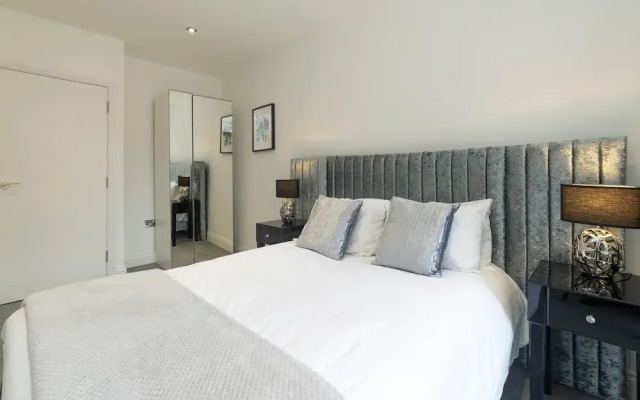 Boutique Tower Bridge Apartment