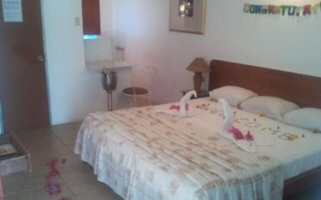 Golden Thistle Hotel
