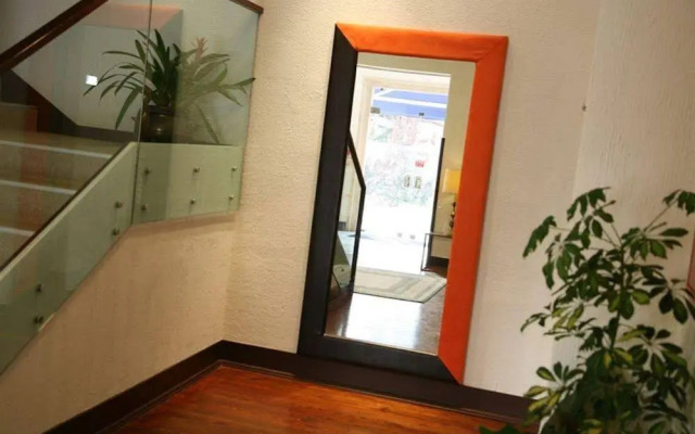 Hotel Flora