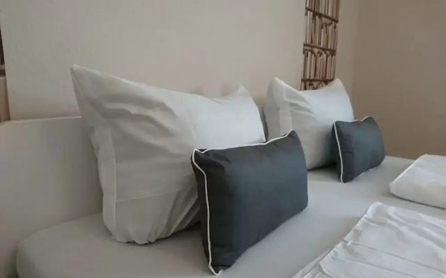 City Apartment S & W