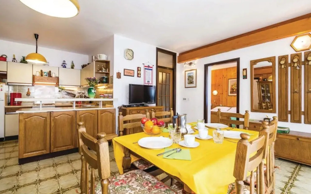 Awesome Home in Kolavici With Wifi and 2 Bedrooms