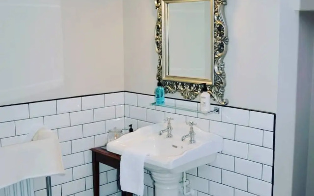 The Kirkstyle Inn & Rooms