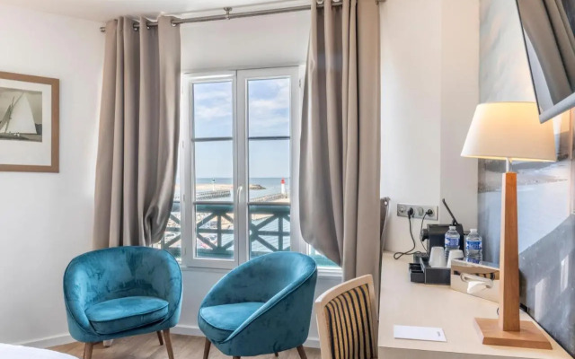 Latitudes Beach Hotel