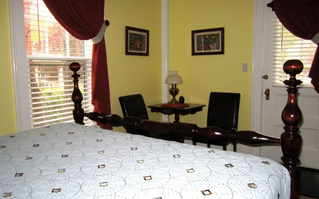 Baldwinsville B&B
