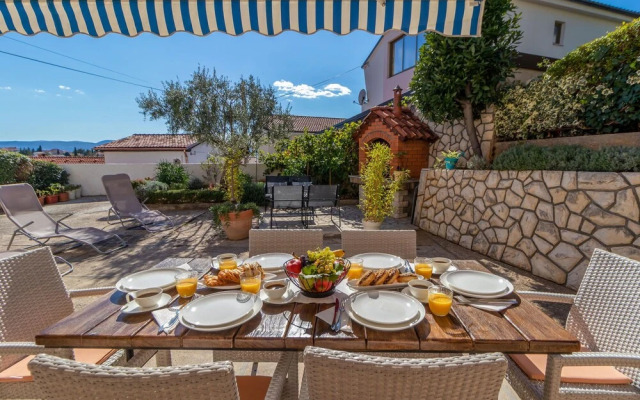 Awesome Home in Selce With Wifi and 3 Bedrooms