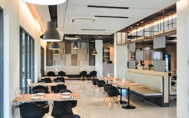 9D Sport Hotel (SHA Extra Plus)