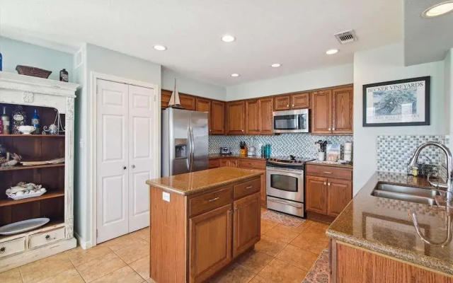 Vitamin Sea Retreat by Ryson Vacation Rentals