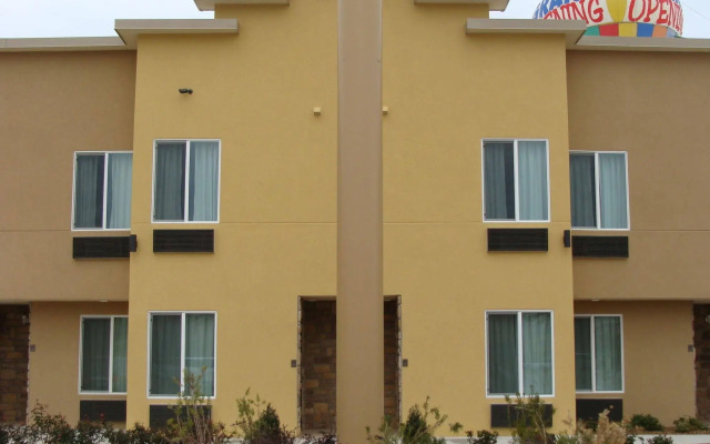 West Worth Inn and Suites