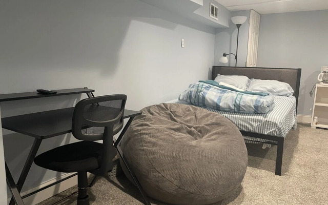 Downtown Suite - Close to Topgolf, Horseshoe Casino, UM Baltimore