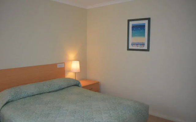 Rockingham Beachside Apartment