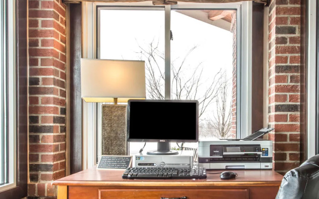 Baymont Inn & Suites Weirton