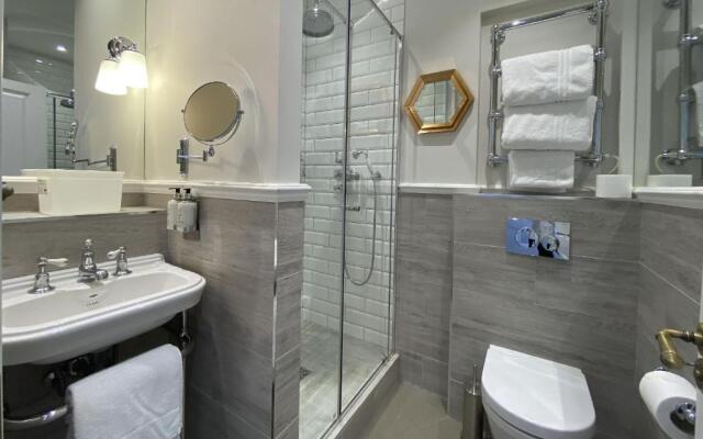 The Clerk & Well Pub & Rooms