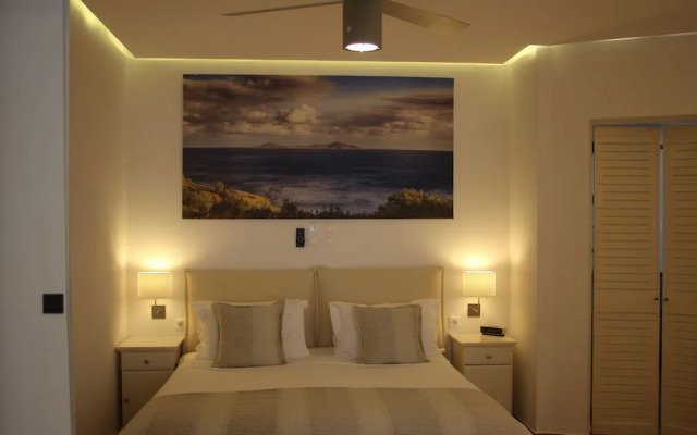The Infinity 180 Luxury Suites - Adults Only