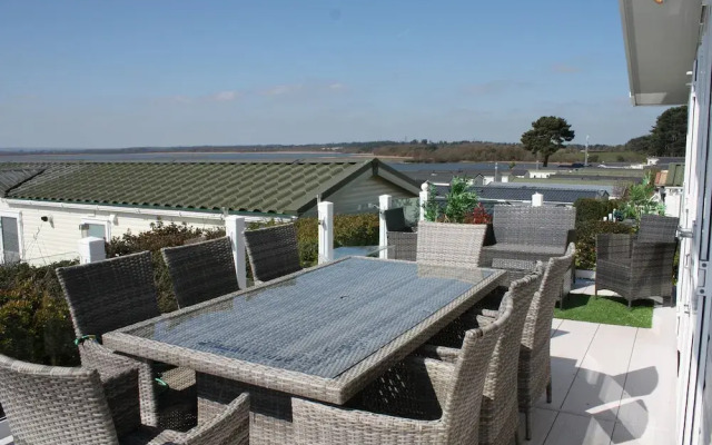 Seaview Escapes
