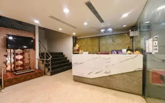 Oyo 90662 Heaven Seven