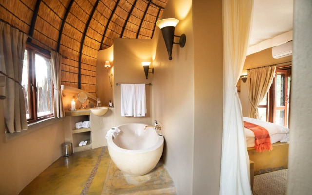 Hoyo Hoyo Safari Lodge