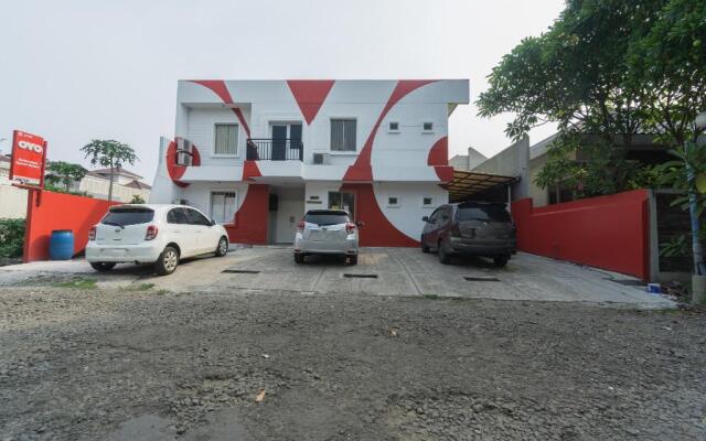 OYO 2110 Rotterdam Guest House Syariah