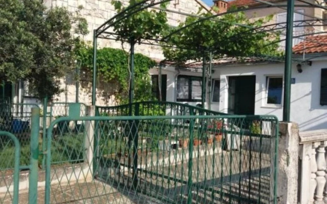 Tomislav - 100 m From sea - H