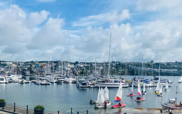2 Bedroom Harbour View Apartment in Kinsale
