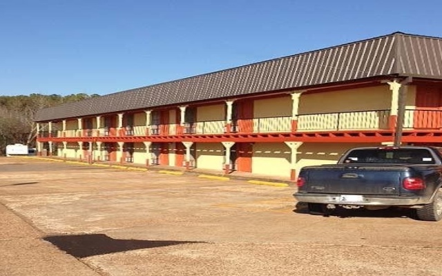 Sportsman Inn and Suites