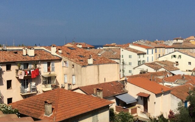 Apartment With 2 Bedrooms in Antibes, With Wonderful City View, Furnis