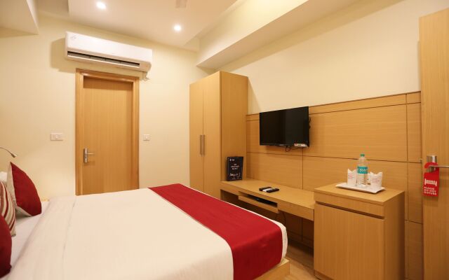 OYO Townhouse 5244 Galaxy Rooms