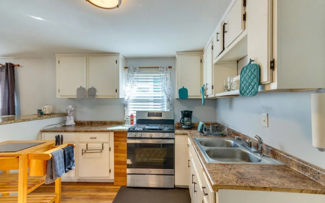 Pet-friendly Pensacola Home w/ Patio & Yard!