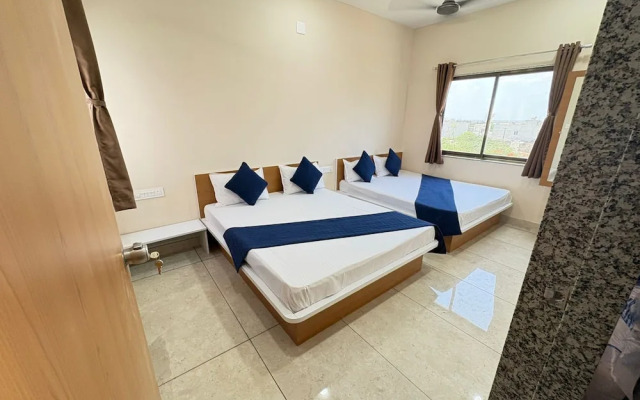 Hotel Darshan Palace - Near Dwarka Railway Station & Shree Dwarkadhish Temple